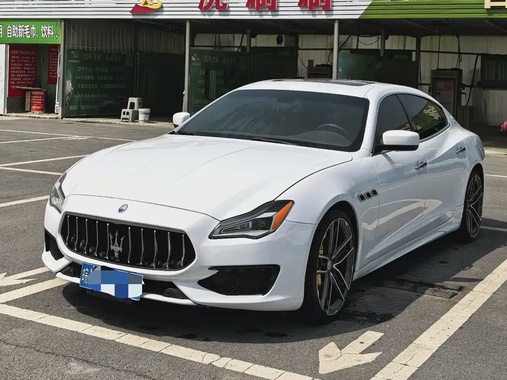 Maserati Quattroporte 2015