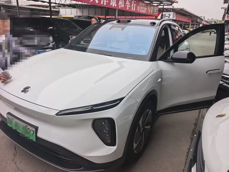 NIO ES6