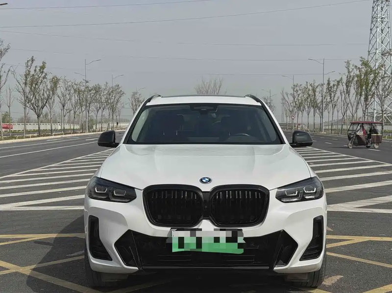 BMW iX3