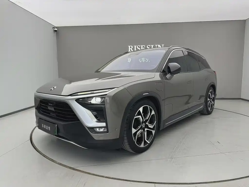 NIO ES8