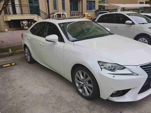Lexus IS 2015