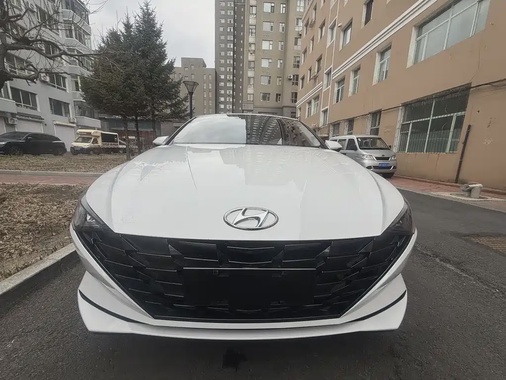 Hyundai Elantra 2023