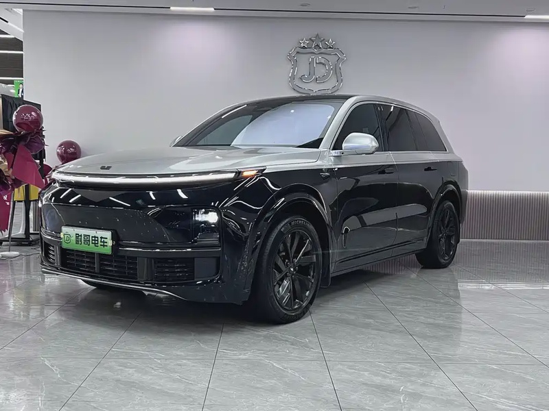 Li Auto L8