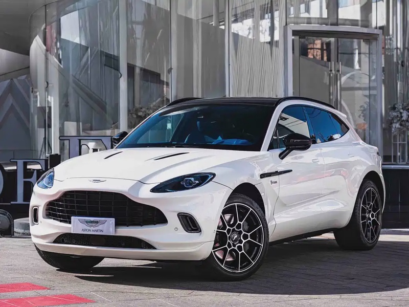 Aston Martin DBX