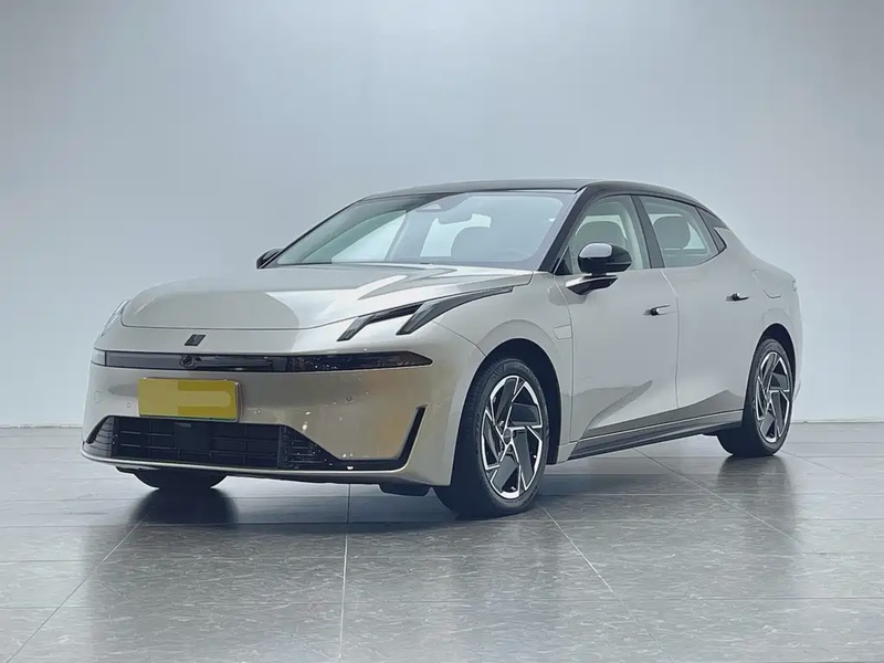 Lynk & Co 07