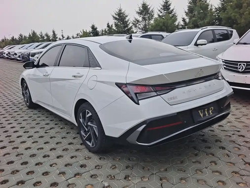 Hyundai Elantra 2024