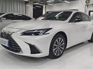 Lexus ES 2025