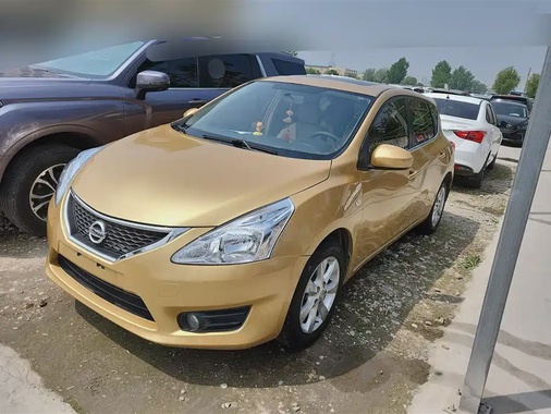 Nissan Tiida 2012