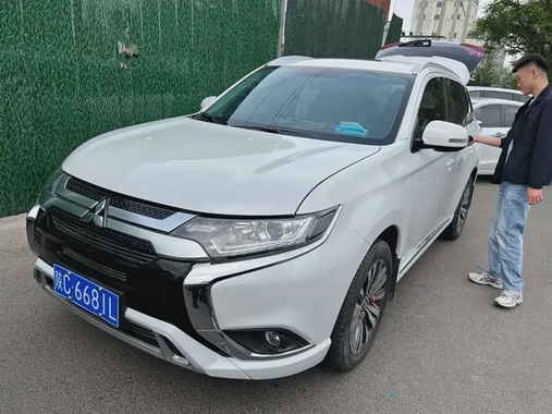 Mitsubishi Outlander 2022