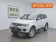 Mitsubishi Pajero Sport 2015