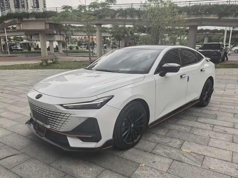 Changan UNI-V