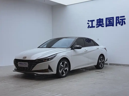 Hyundai Elantra 2022