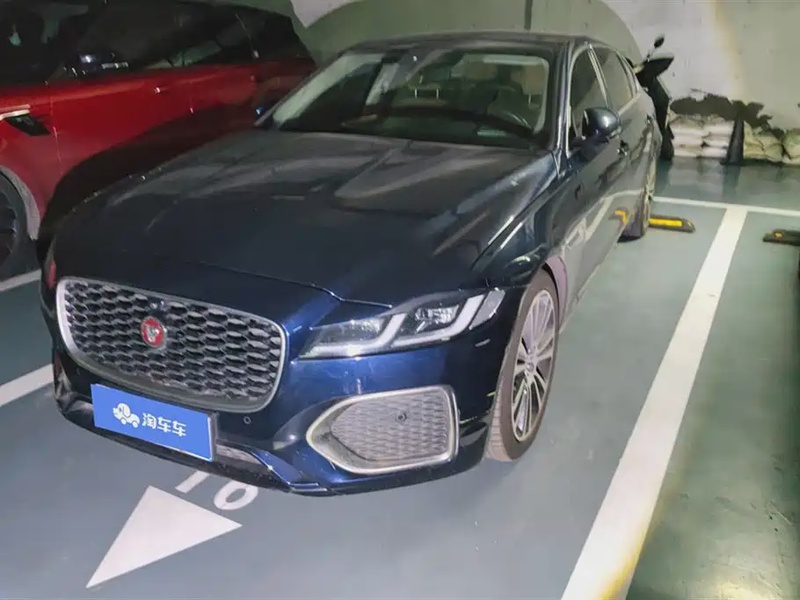 Jaguar XF