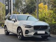 Volvo XC60 2025
