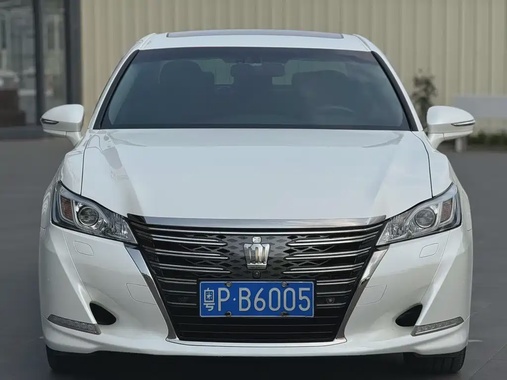 Toyota Crown 2018