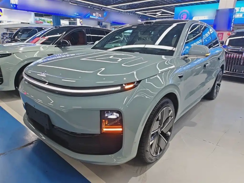 Li Auto L6