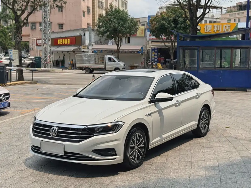 Volkswagen Sagitar