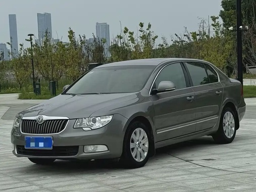 Skoda Superb 2011