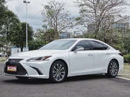 Lexus ES 2021
