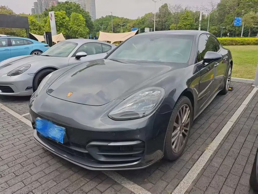 Porsche Panamera 2021