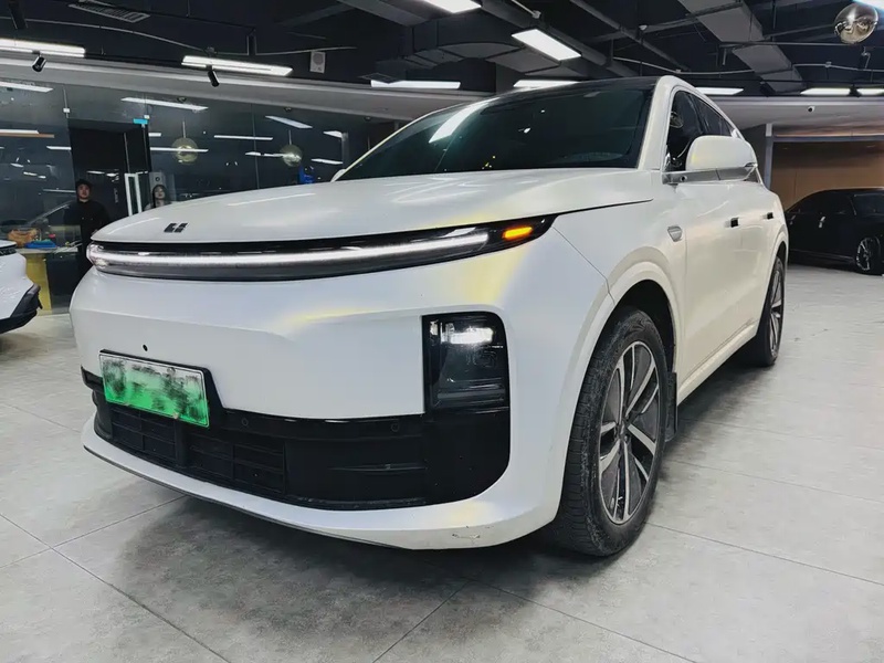 Li Auto L6