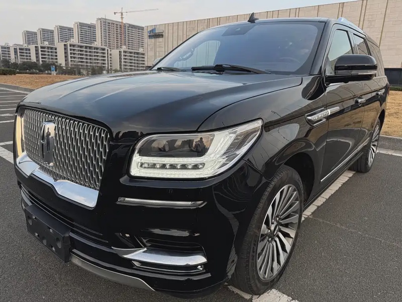 Lincoln Navigator