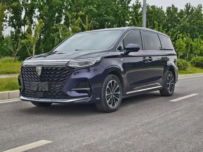 Roewe iMAX8