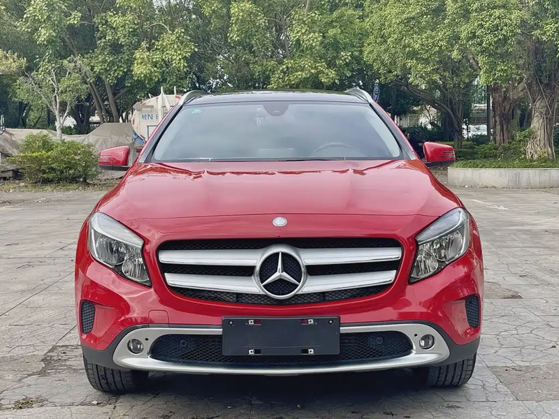Mercedes-Benz GLA-Class
