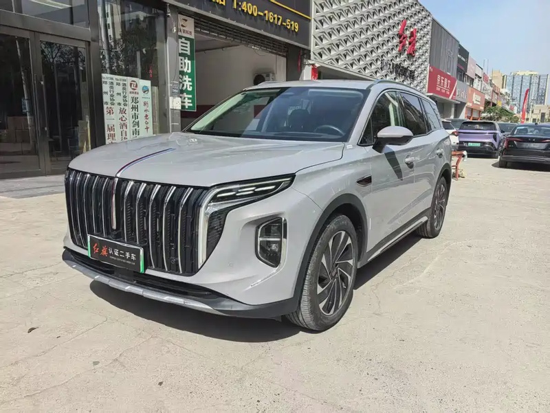 Hongqi HS7