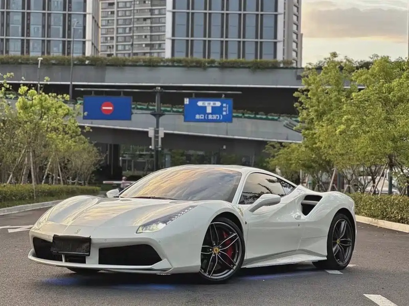 Ferrari 488