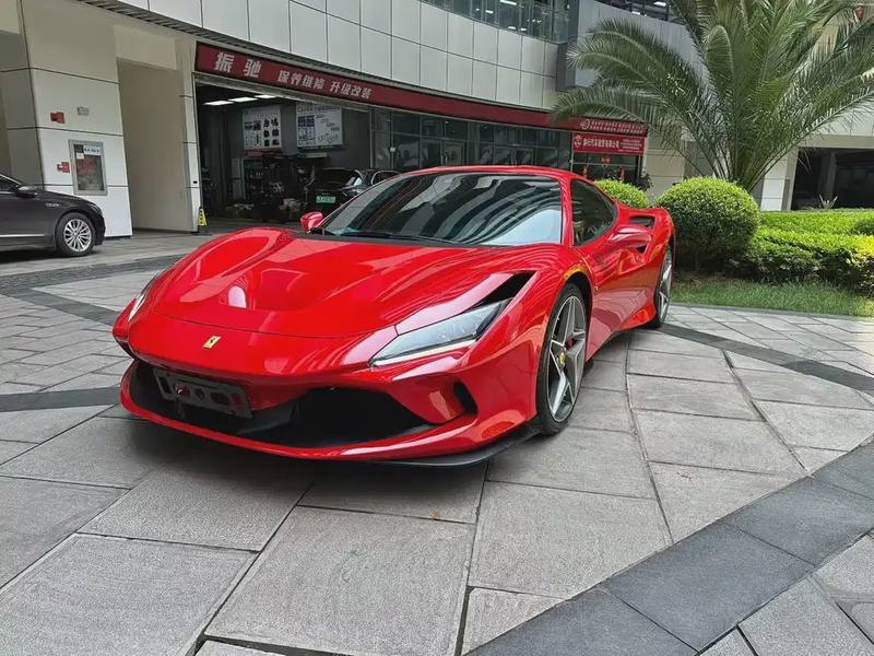 Ferrari F8
