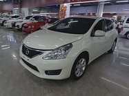 Nissan Tiida 2015