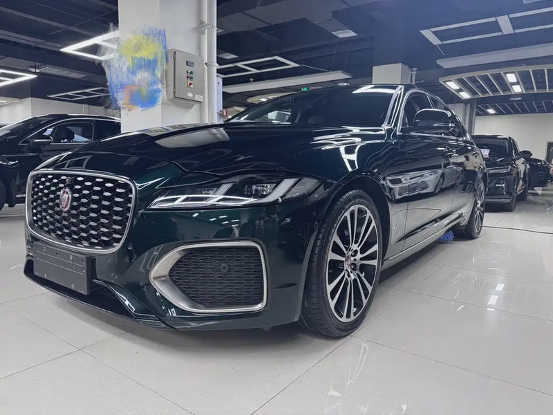 Jaguar XF