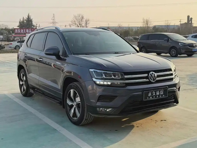 Volkswagen Tharu