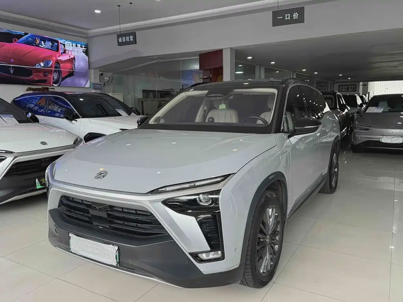 NIO ES8