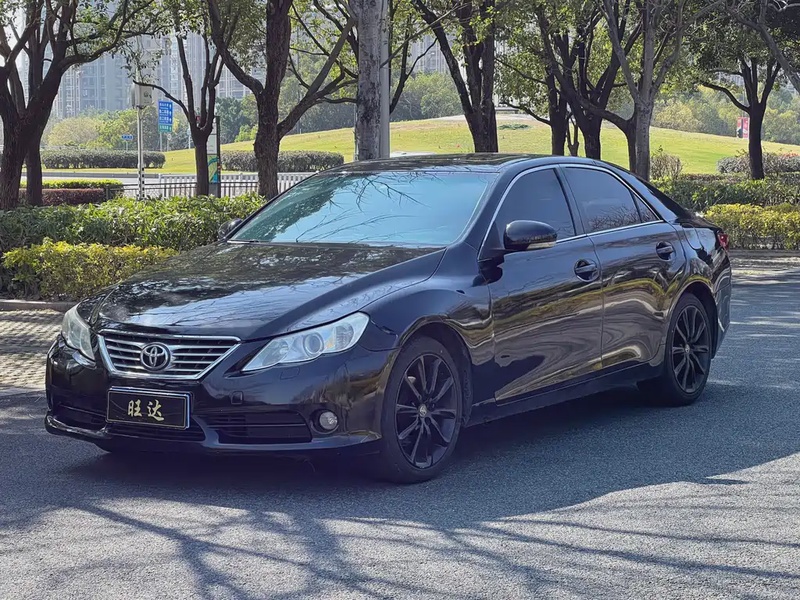 Toyota Reiz