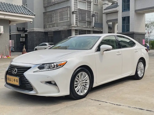 Lexus ES 2018