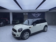 MINI Clubman 2012