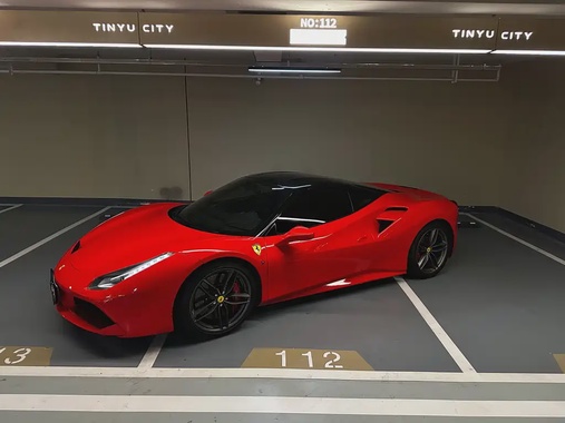 Ferrari 488 2015