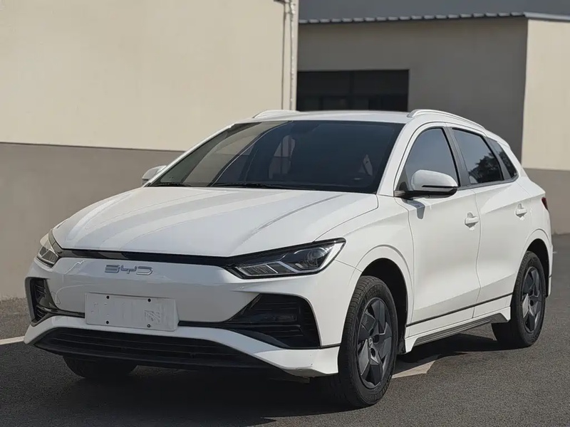 BYD e2