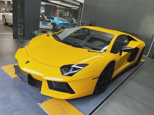 Lamborghini Aventador 2014