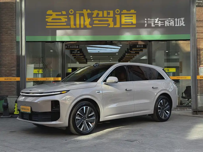 Li Auto L6