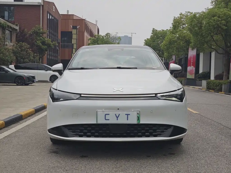 XPeng P5