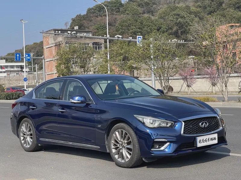 Infiniti Q50