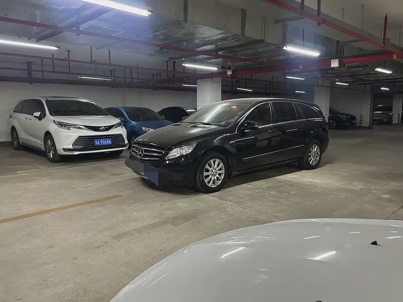 Mercedes-Benz R-Class