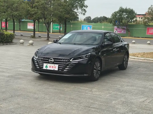 Nissan Teana 2023