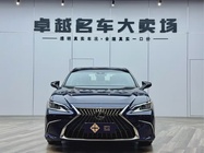 Lexus ES 2022