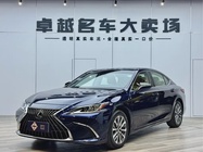 Lexus ES 2022