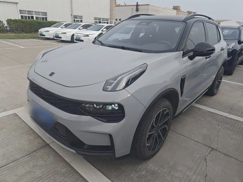 Lynk & Co 01