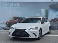 Lexus ES 2024